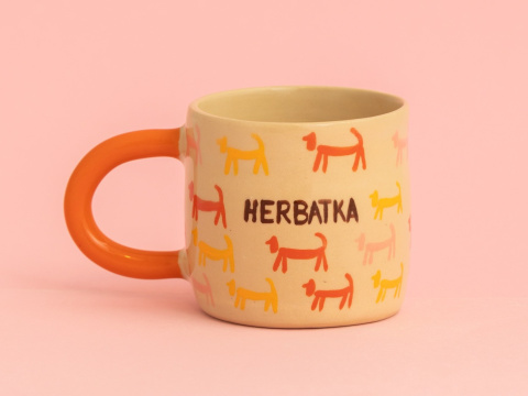 Kubek w pieski z napisem HERBATKA I SPACEREK 275ml Kubek w pieski z napisem HERBATKA I SPACEREK 275ml