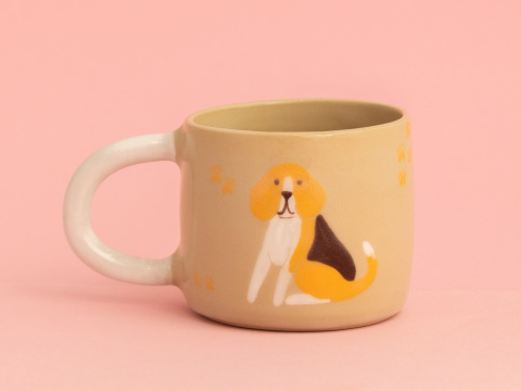 Kubek z siedzącym pieskiem 275ml (Beagle) Kubek z siedzącym pieskiem 275ml (Beagle)