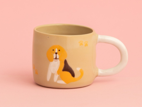 Kubek z siedzącym pieskiem 275ml (Beagle) Kubek z siedzącym pieskiem 275ml (Beagle)