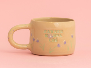 Zawsze kur*a coś w fioletowe tulipanki 350ml (w śodku tulipanek + białe kropki)