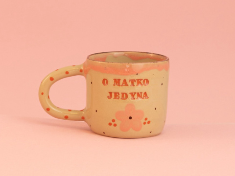 O MATKO JEDYNA różowe kwiaty + serduszko w środku 250ml O MATKO JEDYNA różowe kwiaty + serduszko w środku 250ml