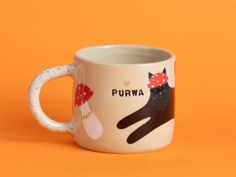 68. PURWA - w muchomory - czarny kot + szkliwo w ciapki